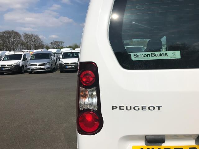2018 Peugeot Partner  L2 715 S 1.6 BLUEHDI 100 CREW VAN EURO 6 (NV67PZN) Thumbnail 16