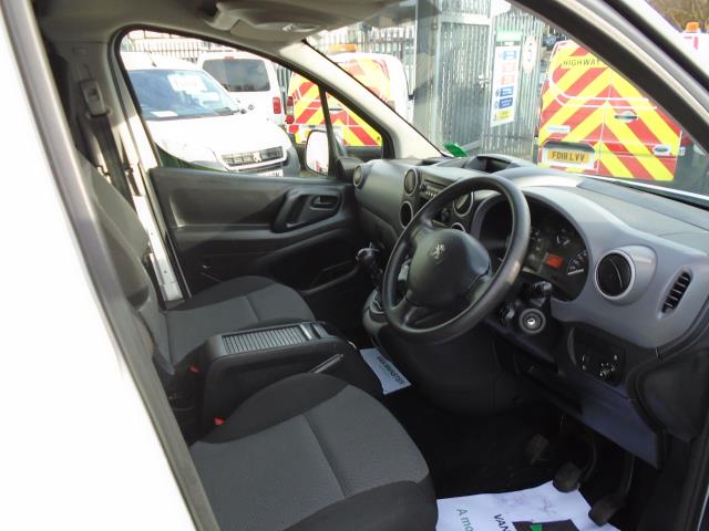 2018 Peugeot Partner 715 S 1.6 Bluehdi 100 Crew Van (NV68FDN) Image 13