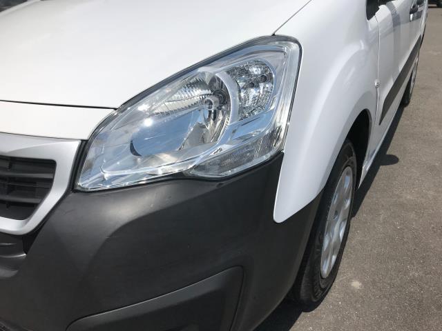 2019 Peugeot Partner L1 850 1.6 BLUEHDI 100 PROFESSIONAL (NON S/S)EURO 6 (NV68HLF) Image 11