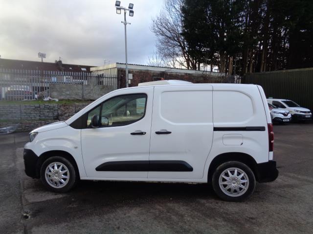 2020 Peugeot Partner 1000 1.5 Bluehdi 100 Professional Van (NV69GVT) Image 7