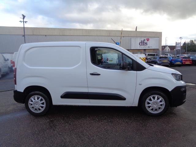 2020 Peugeot Partner 1000 1.5 Bluehdi 100 Professional Van (NV69GVT) Image 2