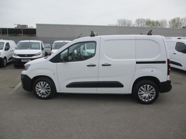 2020 Peugeot Partner 1000 1.5 Bluehdi 100 Professional Van (NV69KXN) Image 7
