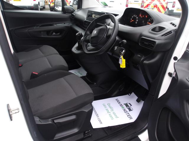 2020 Peugeot Partner 1000 1.5 Bluehdi 100 Grip Van (NV69NEO) Image 17