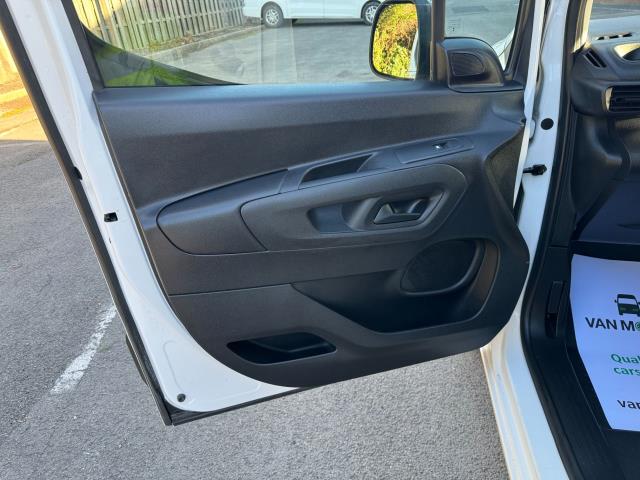 2020 Peugeot Partner 1000 1.5 Bluehdi 100 Grip Van Euro 6 (NV69NFE) Image 32