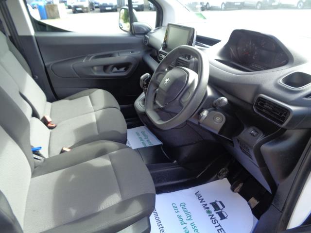 2020 Peugeot Partner 1000 1.5 Bluehdi 100 Professional Van (NV69PXE) Image 11