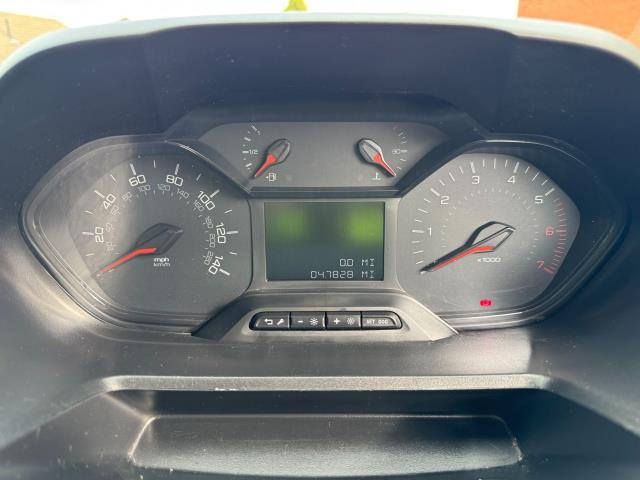 2020 Peugeot Partner L1 1000 1.5BLUE HDI 100PS PROFESSIONAL EURO 6 (NV69RBF) Image 12