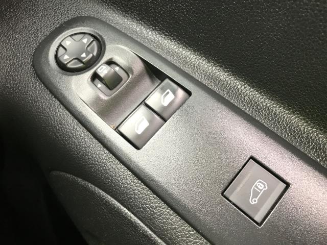 2020 Peugeot Partner L1 1000 1.5BLUE HDI 100PS PROFESSIONAL EURO 6 (NV69RBF) Image 39