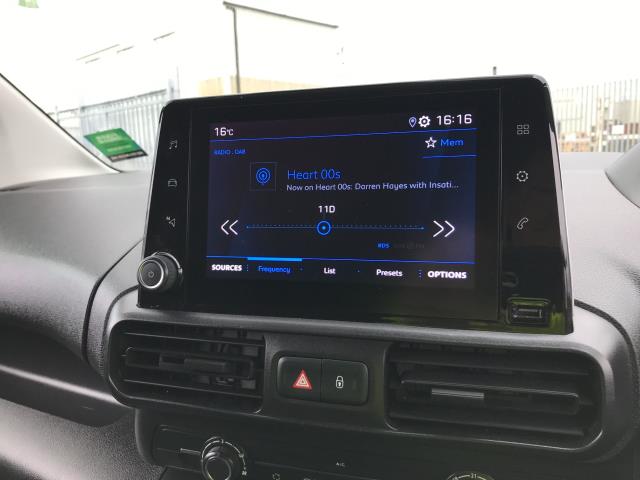 2020 Peugeot Partner L1 1000 1.5BLUE HDI 100PS PROFESSIONAL EURO 6 (NV69RBF) Image 18