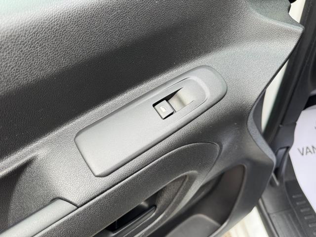 2020 Peugeot Partner L1 1000 1.5BLUE HDI 100PS PROFESSIONAL EURO 6 (NV69RBF) Image 35