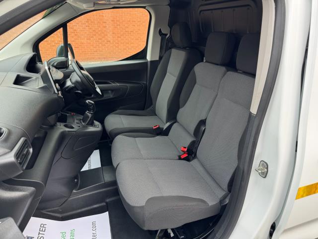 2020 Peugeot Partner L1 1000 1.5BLUE HDI 100PS PROFESSIONAL EURO 6 (NV69RBF) Image 32