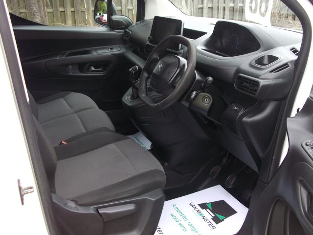 2020 Peugeot Partner 1000 1.5 Bluehdi 100 Professional Van (NV69RVA) Image 10