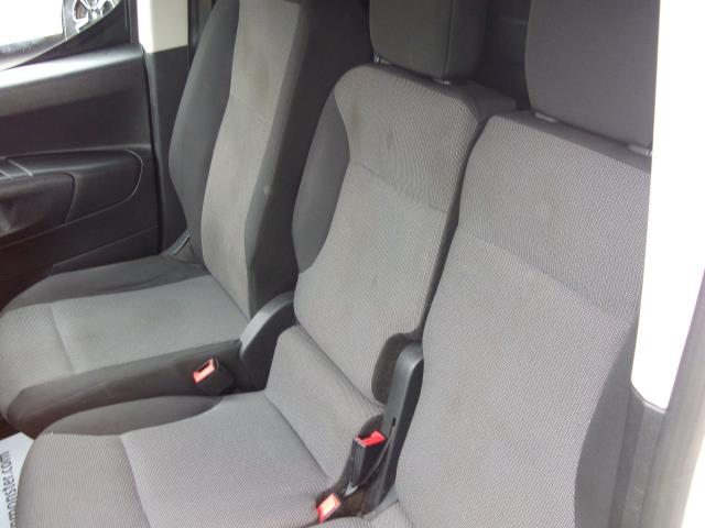 2020 Peugeot Partner 1000 1.5 Bluehdi 100 Professional Van (NV69RVA) Image 33