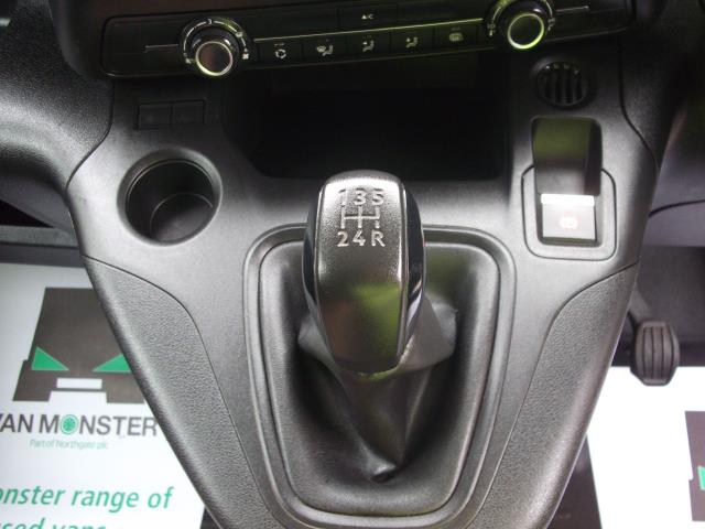2020 Peugeot Partner 1000 1.5 Bluehdi 100 Professional Van (NV69RVA) Image 28