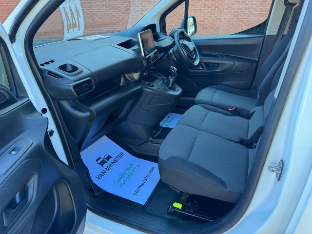2020 Peugeot Partner 1000 1.5 Bluehdi 100 Professional Van (NV69SZU) Image 27