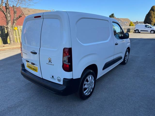 2020 Peugeot Partner 1000 1.5 Bluehdi 100 Professional Van (NV69SZU) Image 9