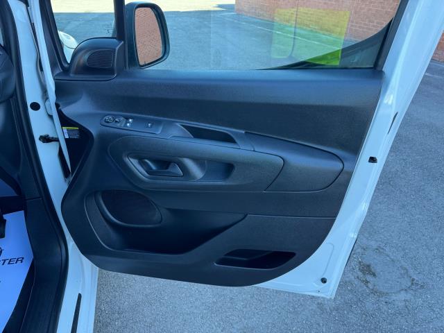 2020 Peugeot Partner 1000 1.5 Bluehdi 100 Professional Van (NV69SZU) Image 18