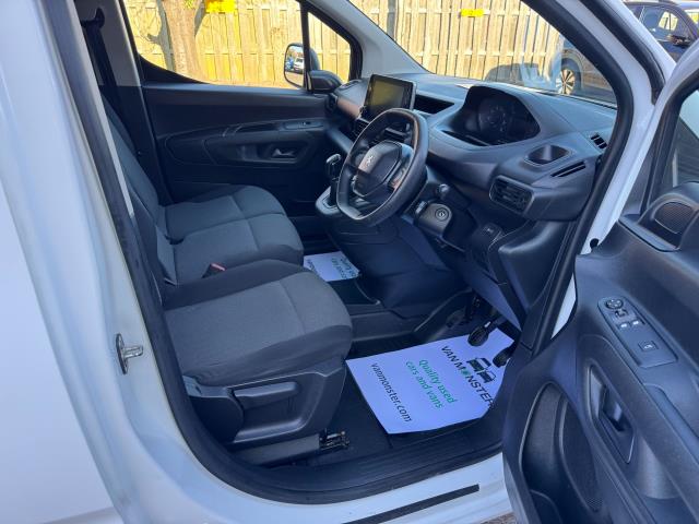 2020 Peugeot Partner 1000 1.5 Bluehdi 100 Professional Van (NV69SZU) Image 13