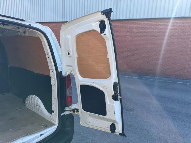 2020 Peugeot Partner 1000 1.5 Bluehdi 100 Professional Van (NV69SZU) Image 49