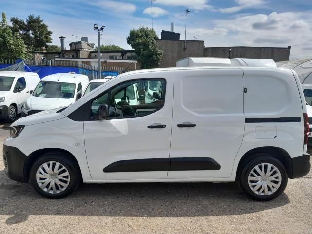 2020 Peugeot Partner 1000 1.5 Bluehdi 100 Professional Van (NV69TBU) Image 10