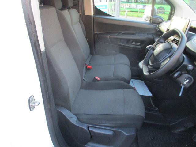 2020 Peugeot Partner 1000 1.5 Bluehdi 100 Professional Van (NV70ACF) Image 12