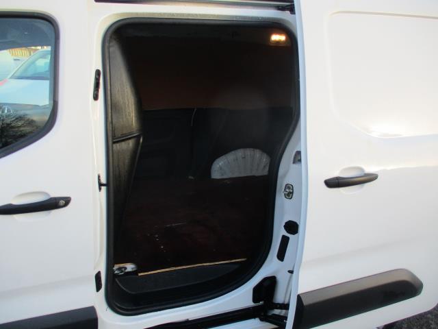 2020 Peugeot Partner 1000 1.5 Bluehdi 100 Professional Van (NV70ACF) Image 27