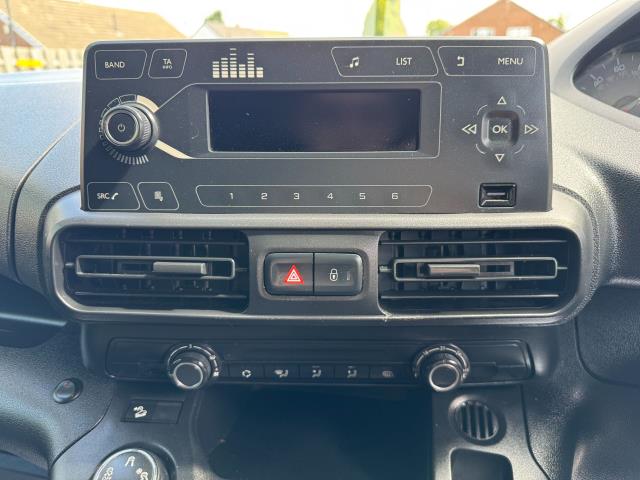 2020 Peugeot Partner 1000 1.5 Bluehdi 100 Grip Van (NV70CLX) Image 23