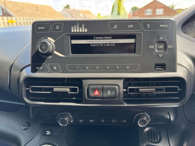 2020 Peugeot Partner 1000 1.5 Bluehdi 100 Grip Van (NV70CLX) Image 25