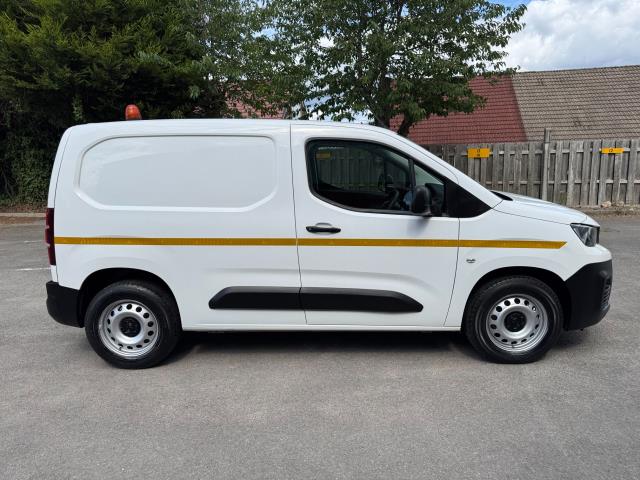 2020 Peugeot Partner 1000 1.5 Bluehdi 100 Grip Van (NV70CLX) Image 10