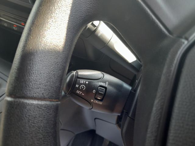2020 Peugeot Partner 950 1.5 Bluehdi 100 Professional Van L2 (NV70CXR) Image 19