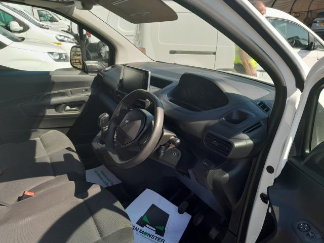2020 Peugeot Partner 950 1.5 Bluehdi 100 Professional Van L2 (NV70CXR) Image 14