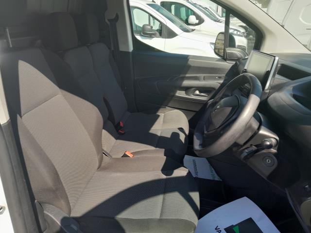 2020 Peugeot Partner 950 1.5 Bluehdi 100 Professional Van L2 (NV70CXR) Image 15