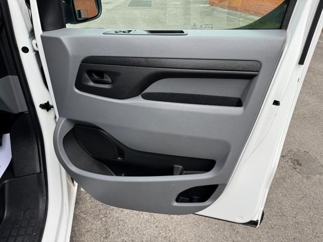 2020 Peugeot Expert 1000 1.5BLUE HDI 100PS PROFESSIONAL EURO 6 (NV70CXY) Image 18
