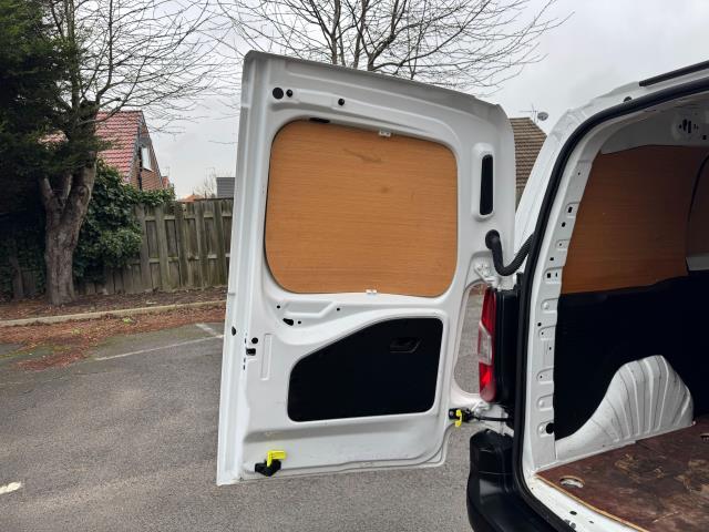 2020 Peugeot Partner 1000 1.5 Bluehdi 100 Professional Van Euro 6 (NV70DWN) Image 47