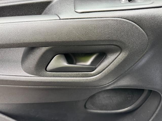 2020 Peugeot Partner 1000 1.5 Bluehdi 100 Professional Van Euro 6 (NV70DWN) Image 34