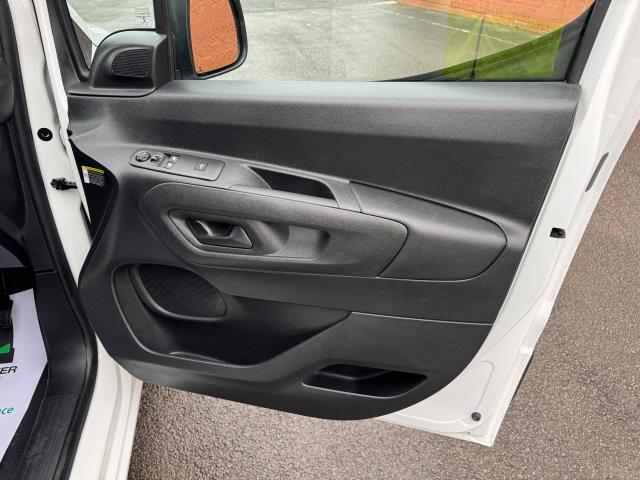 2020 Peugeot Partner 1000 1.5 Bluehdi 100 Professional Van Euro 6 (NV70DWN) Image 18