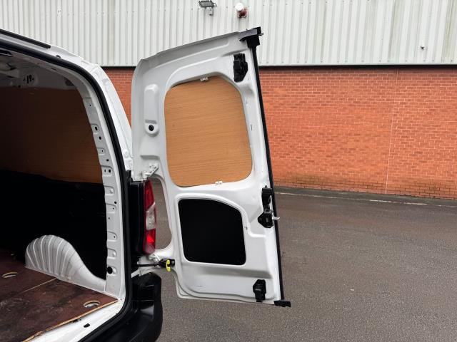 2020 Peugeot Partner 1000 1.5 Bluehdi 100 Professional Van Euro 6 (NV70DWN) Image 48