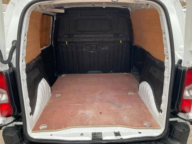 2020 Peugeot Partner 1000 1.5 Bluehdi 100 Professional Van (NV70DWU) Image 12