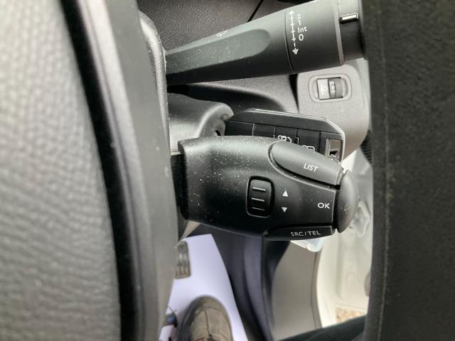 2020 Peugeot Partner 1000 1.5 Bluehdi 100 Professional Van (NV70DWU) Image 25
