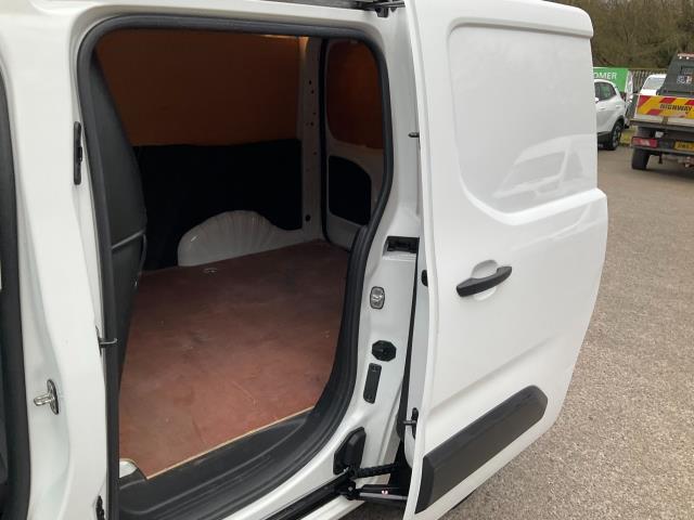 2020 Peugeot Partner 1000 1.5 Bluehdi 100 Professional Van (NV70DWU) Image 7