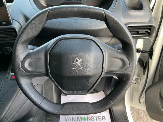 2020 Peugeot Partner 1000 1.5 Bluehdi 100 Professional Van (NV70DXA) Image 17
