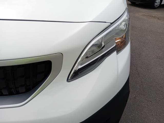 2020 Peugeot Expert 1000 1.5BLUE HDI 100PS PROFESSIONAL EURO 6 (NV70EUR) Image 40