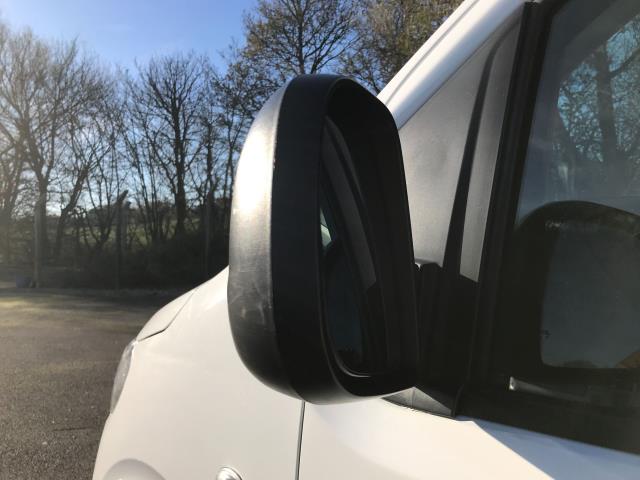 2020 Peugeot Expert 1000 1.5 Bluehdi 100 Professional Van (NV70EUX) Image 18