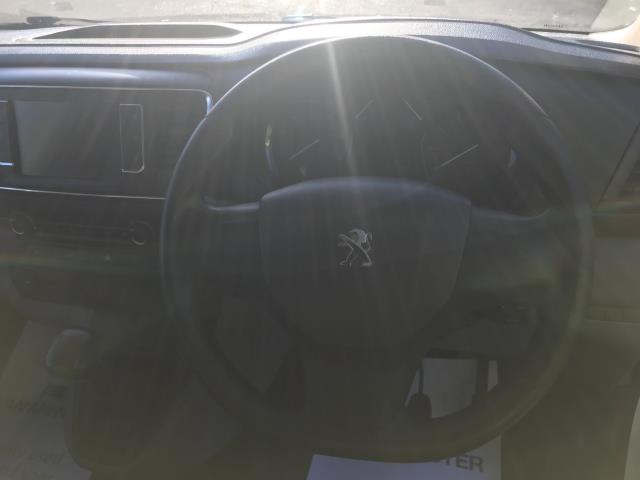 2020 Peugeot Expert 1000 1.5 Bluehdi 100 Professional Van (NV70EUX) Image 24