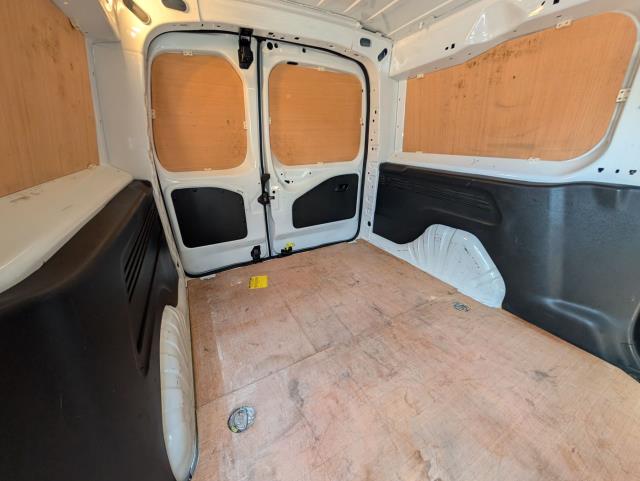2021 Peugeot Partner L2 950 1.5 Bluehdi 100 Professional Van (NV70EYT) Image 13