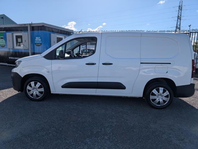 2021 Peugeot Partner L2 950 1.5 Bluehdi 100 Professional Van (NV70EYT) Image 5