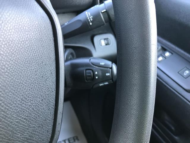 2020 Peugeot Partner 1000 1.5 Bluehdi 100 Professional Van (NV70FBY) Image 28