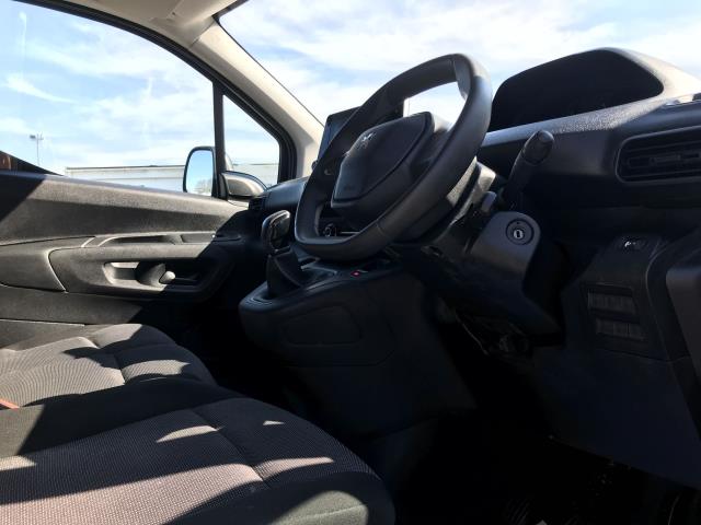 2020 Peugeot Partner 1000 1.5 Bluehdi 100 Professional Van (NV70FBY) Image 20