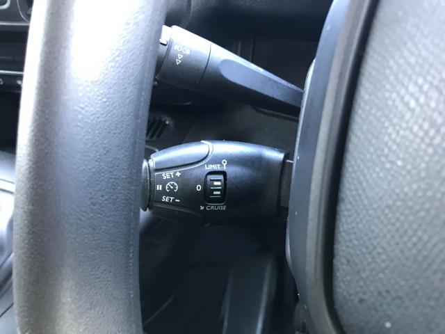 2020 Peugeot Partner 1000 1.5 Bluehdi 100 Professional Van (NV70FBY) Image 27