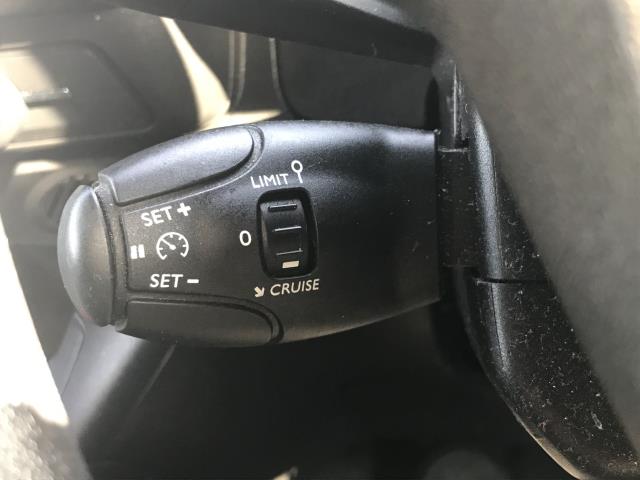 2020 Peugeot Partner 850 1.5 Bluehdi 100 Professional Crew Van (NV70FHY) Image 31