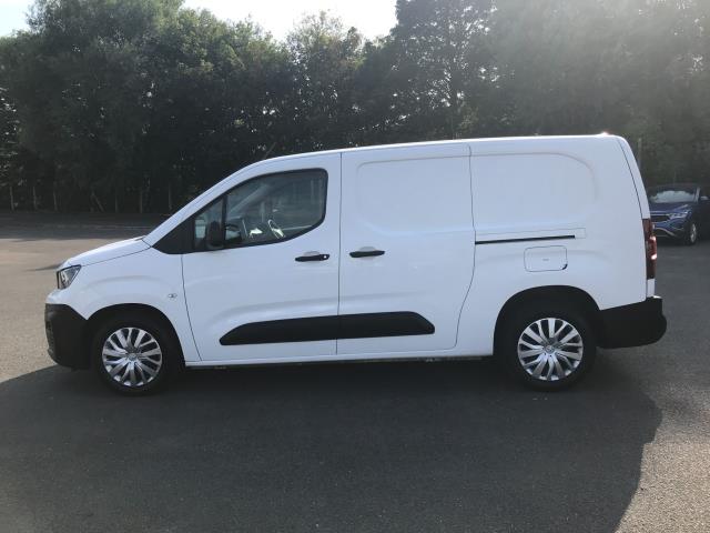 2020 Peugeot Partner 850 1.5 Bluehdi 100 Professional Crew Van (NV70FHY) Image 4